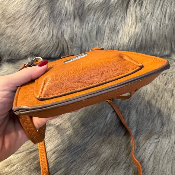 Carlos by Carlos Santana Elegant Orange Crossbody Mini Bag with Tortoise Handle - Picture 7 of 11